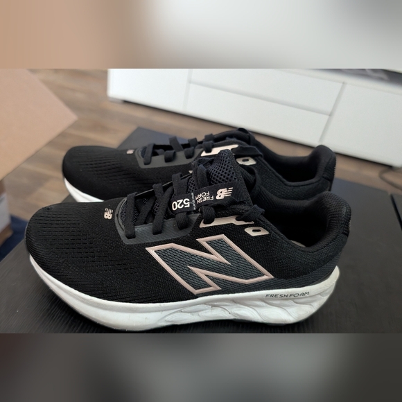 SEE NOTE: New Balance Black and White Fresh Foam Athletic Sneakers - Picture 6 of 8